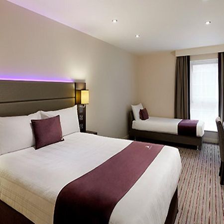 Premier Inn Perth City Centre Exterior foto