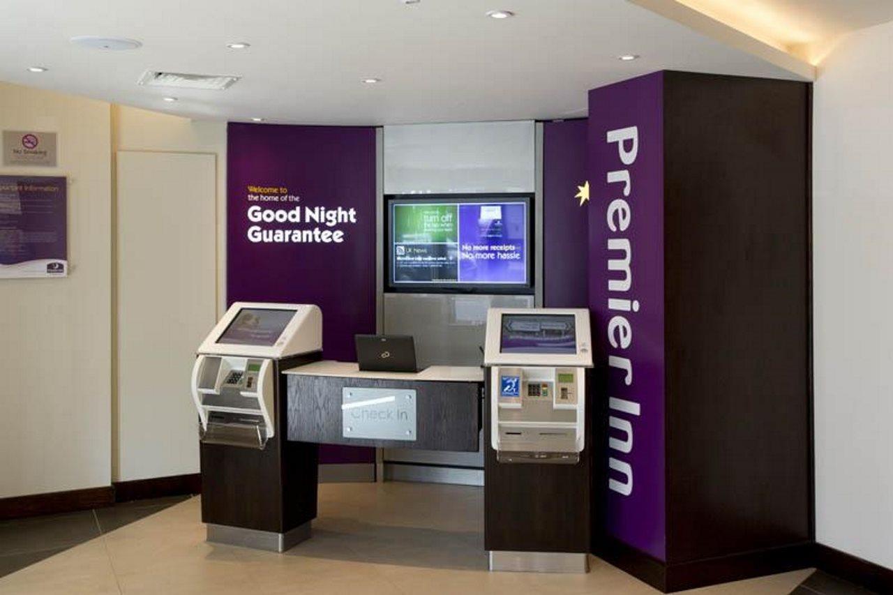 Premier Inn Perth City Centre Exterior foto